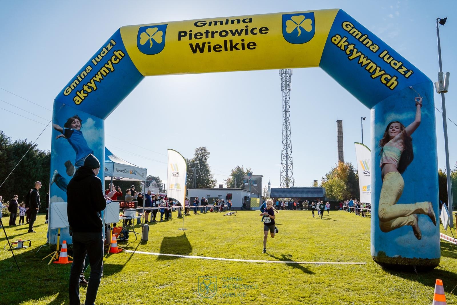 Zdjęcie w galerii na portalu naszraciborz.pl: Pietrowice Wielkie pobiegły na piątkę. Znamy zwycięzców rywalizacji na 5 km wiadomości z regionu
