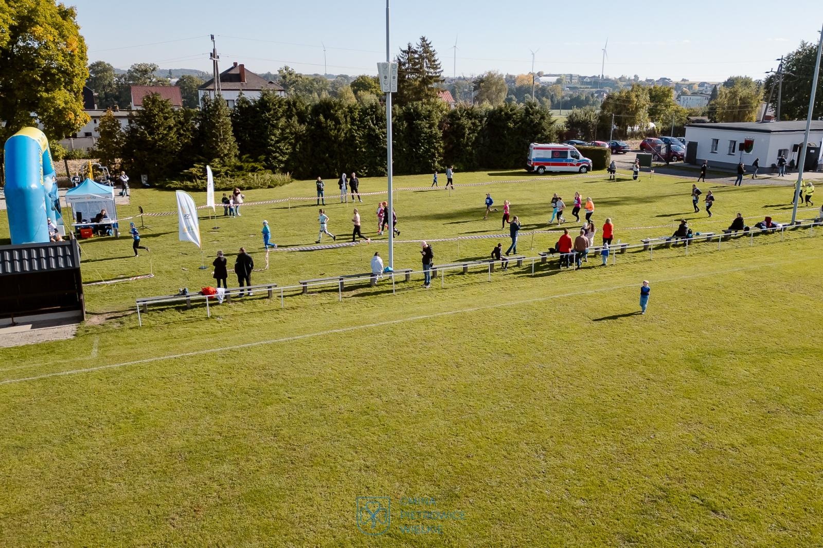 Zdjęcie w galerii na portalu naszraciborz.pl: Pietrowice Wielkie pobiegły na piątkę. Znamy zwycięzców rywalizacji na 5 km wiadomości z regionu