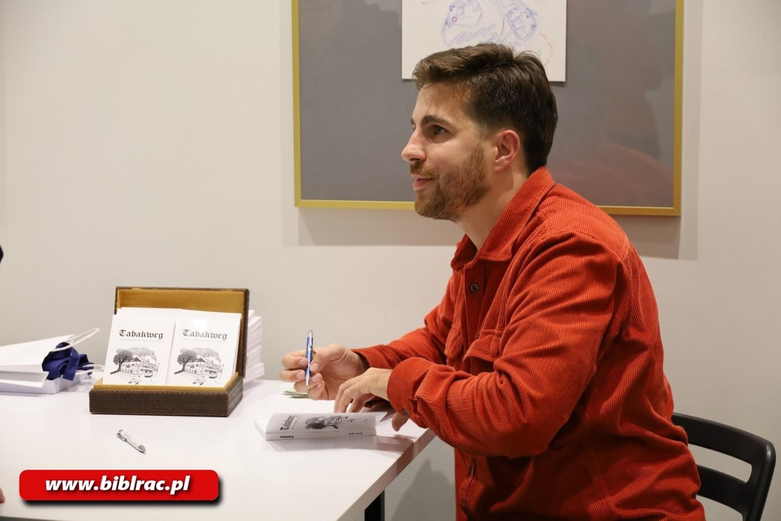 Zdjęcie w galerii na portalu naszraciborz.pl: Tabakweg – świat, który odszedł, pamięć, która pozostała. Kevin Pyrek gościem Nocy Bibliotek wiadomości z regionu