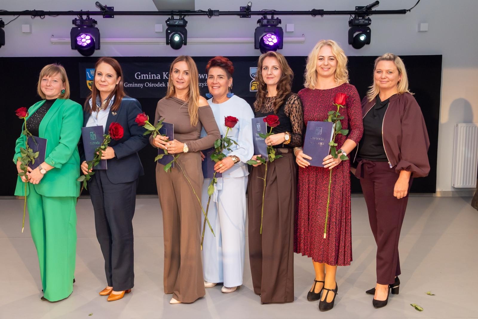 Zdjęcie w galerii na portalu naszraciborz.pl: Awanse i nagrody dla nauczycieli z gminy Krzyżanowice wiadomości z regionu