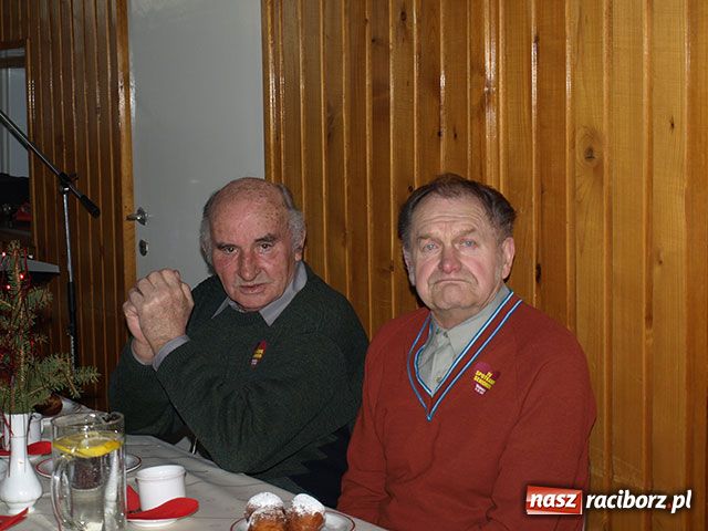 Zdjęcie w galerii na portalu naszraciborz.pl: Beczka piwa dla seniorów wiadomości z regionu