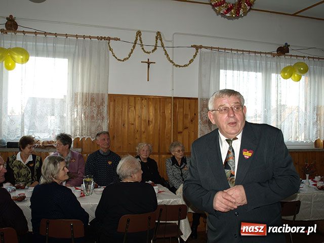 Zdjęcie w galerii na portalu naszraciborz.pl: Beczka piwa dla seniorów wiadomości z regionu