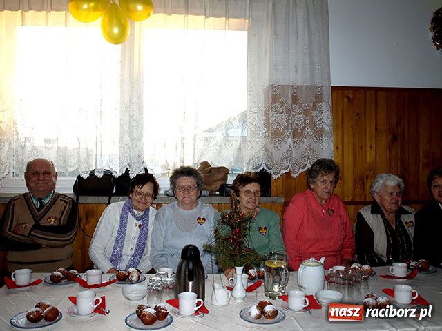 Zdjęcie w galerii na portalu naszraciborz.pl: Beczka piwa dla seniorów wiadomości z regionu