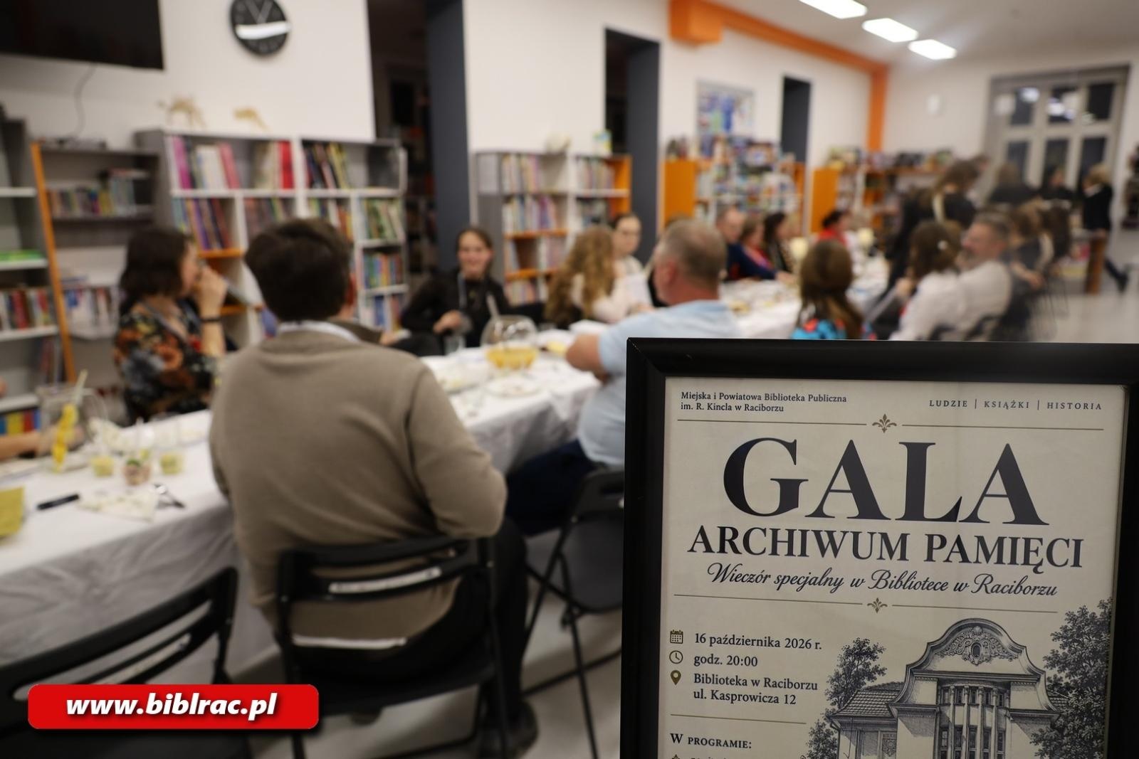 Zdjęcie w galerii na portalu naszraciborz.pl: Kolacja z intrygą… Morderstwo w Bibliotece wiadomości z regionu