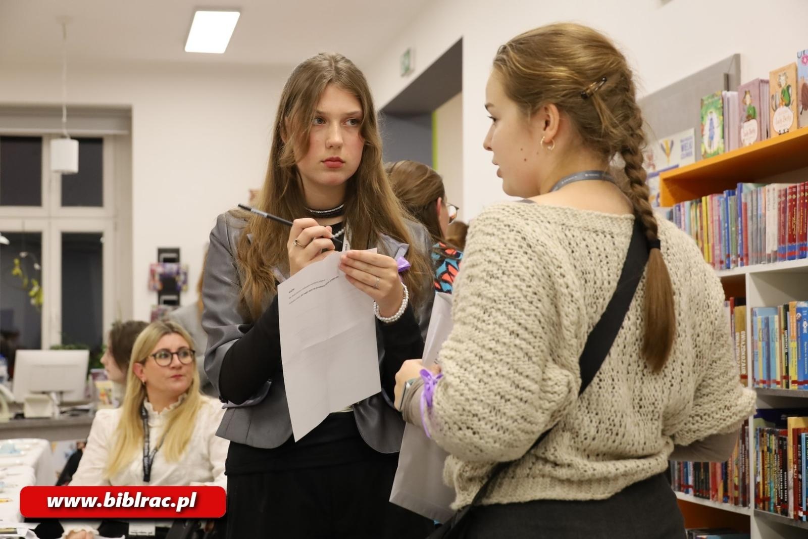 Zdjęcie w galerii na portalu naszraciborz.pl: Kolacja z intrygą… Morderstwo w Bibliotece wiadomości z regionu