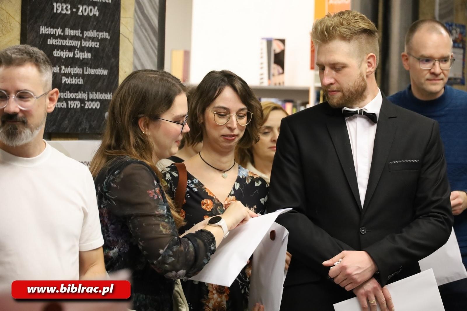 Zdjęcie w galerii na portalu naszraciborz.pl: Kolacja z intrygą… Morderstwo w Bibliotece wiadomości z regionu