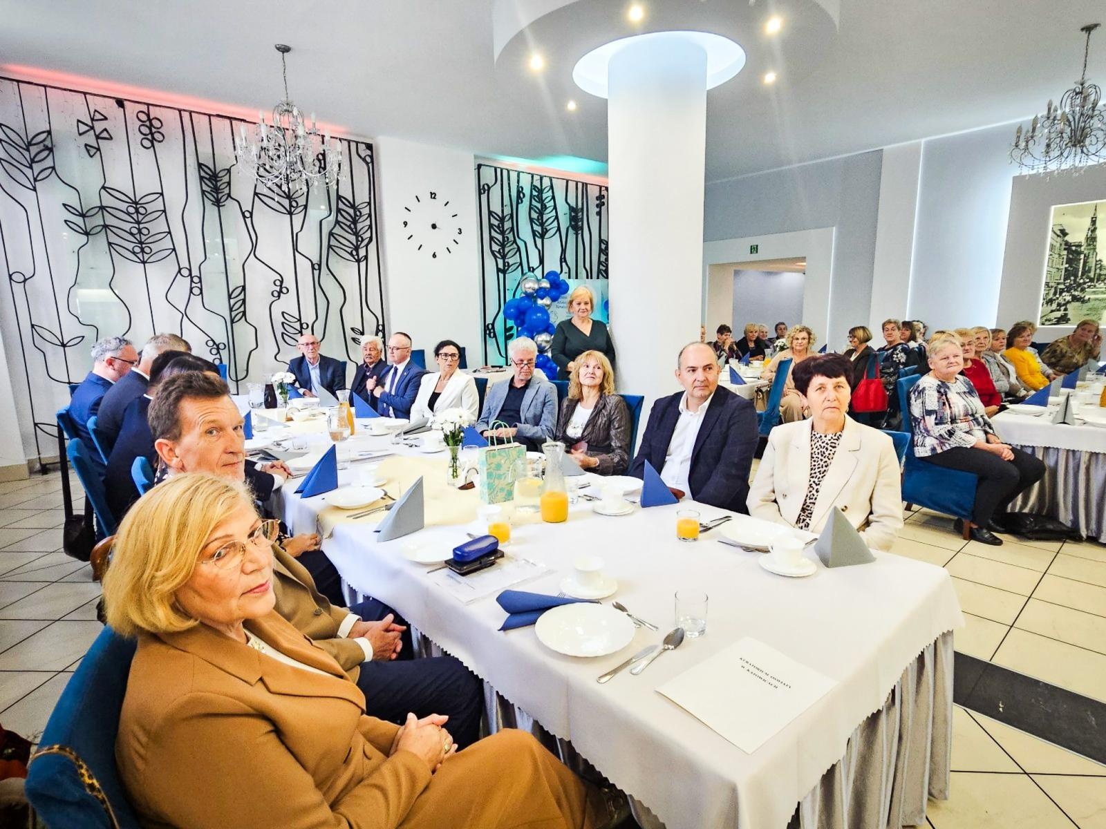 Zdjęcie w galerii na portalu naszraciborz.pl: Emerytowani nauczyciele z ZNP świętowali Dzień Edukacji Narodowej wiadomości z regionu