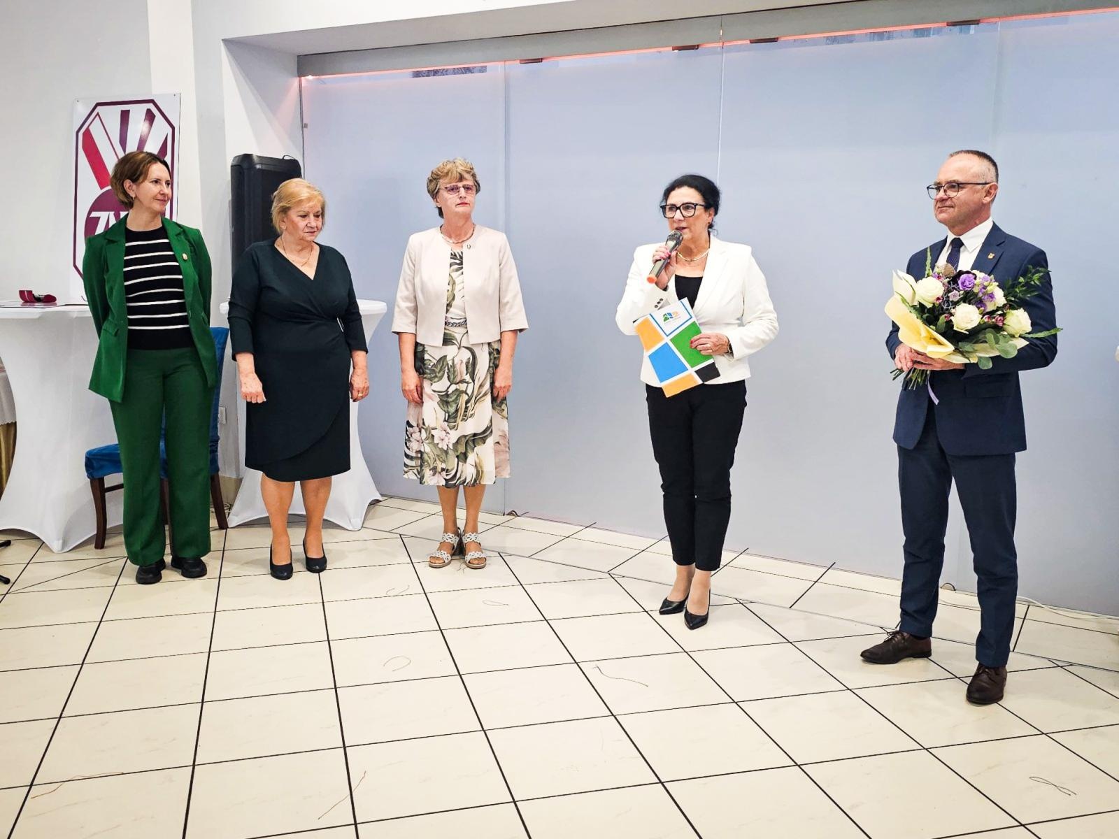 Zdjęcie w galerii na portalu naszraciborz.pl: Emerytowani nauczyciele z ZNP świętowali Dzień Edukacji Narodowej wiadomości z regionu