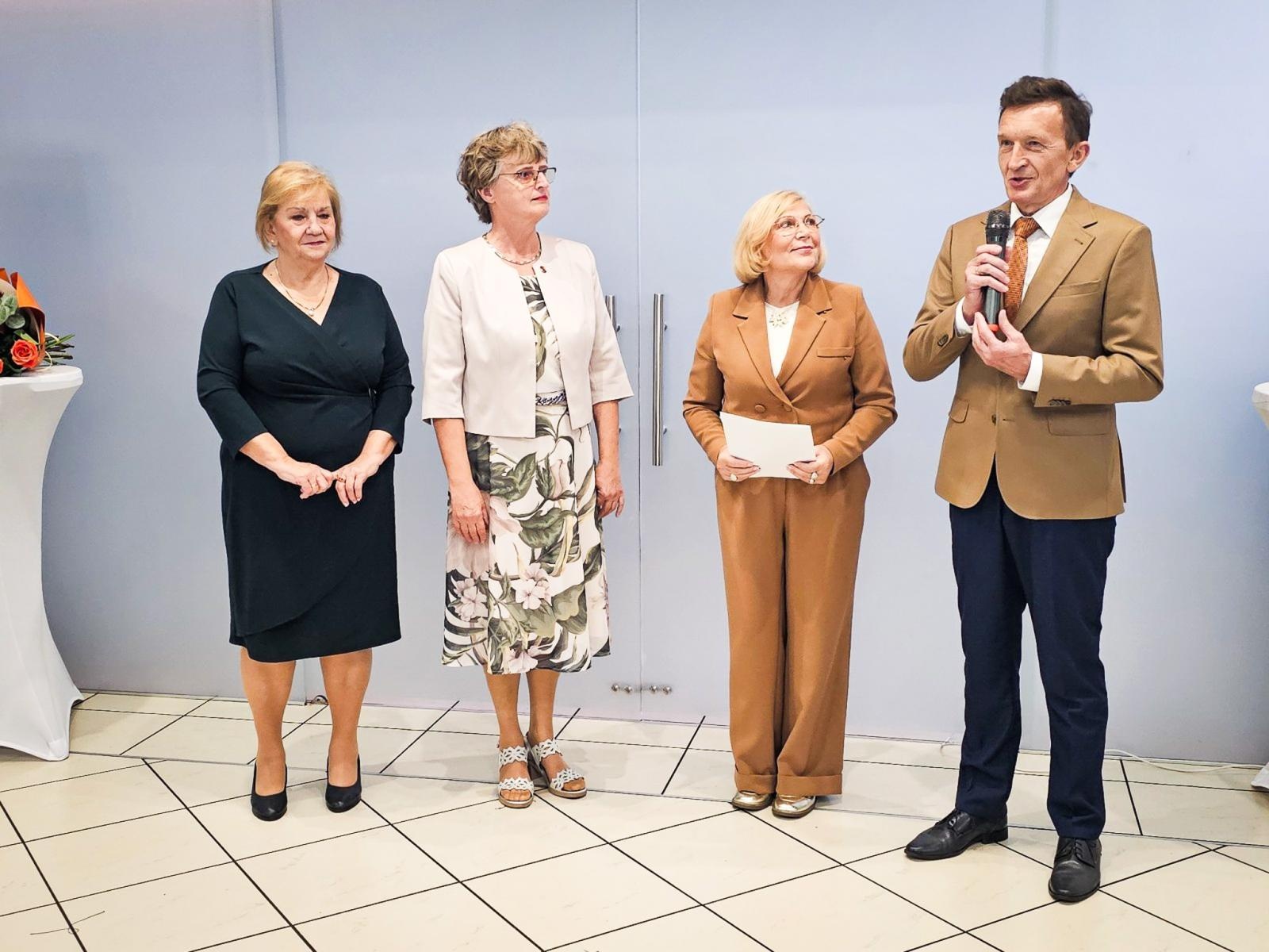 Zdjęcie w galerii na portalu naszraciborz.pl: Emerytowani nauczyciele z ZNP świętowali Dzień Edukacji Narodowej wiadomości z regionu