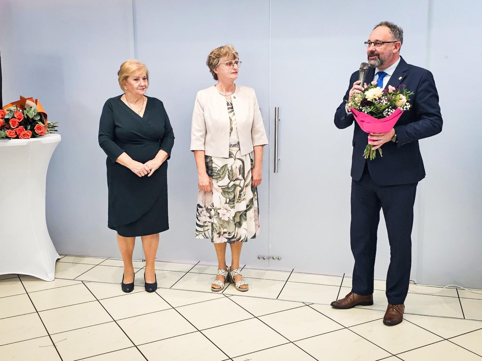 Zdjęcie w galerii na portalu naszraciborz.pl: Emerytowani nauczyciele z ZNP świętowali Dzień Edukacji Narodowej wiadomości z regionu