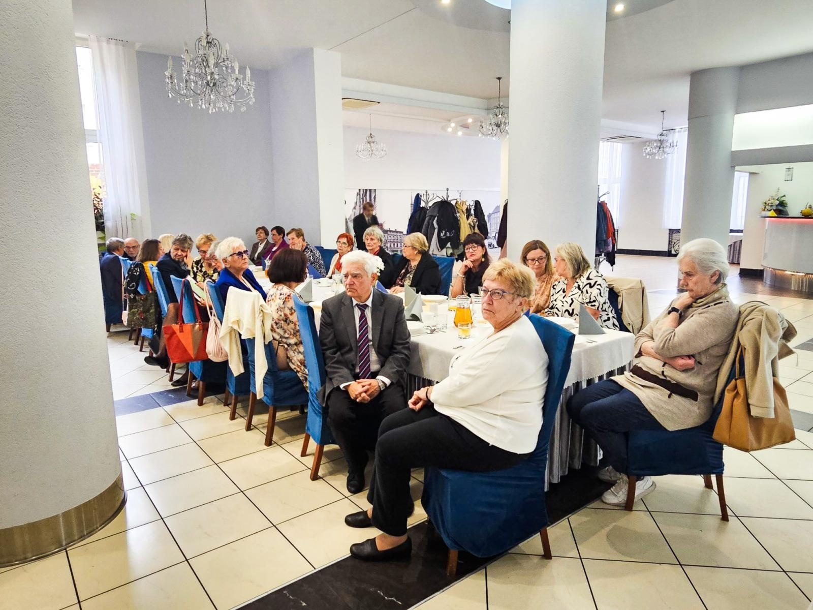 Zdjęcie w galerii na portalu naszraciborz.pl: Emerytowani nauczyciele z ZNP świętowali Dzień Edukacji Narodowej wiadomości z regionu