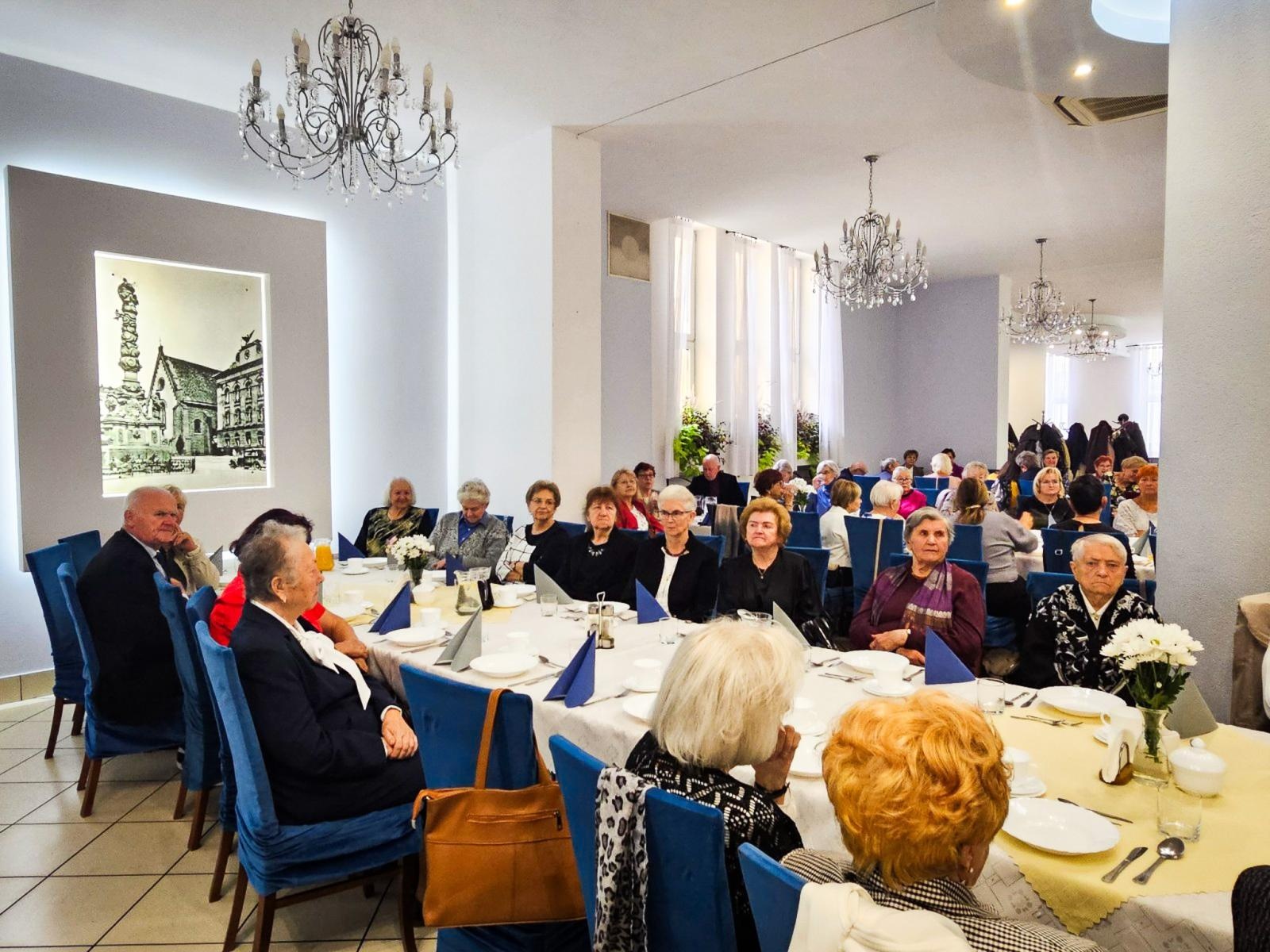 Zdjęcie w galerii na portalu naszraciborz.pl: Emerytowani nauczyciele z ZNP świętowali Dzień Edukacji Narodowej wiadomości z regionu