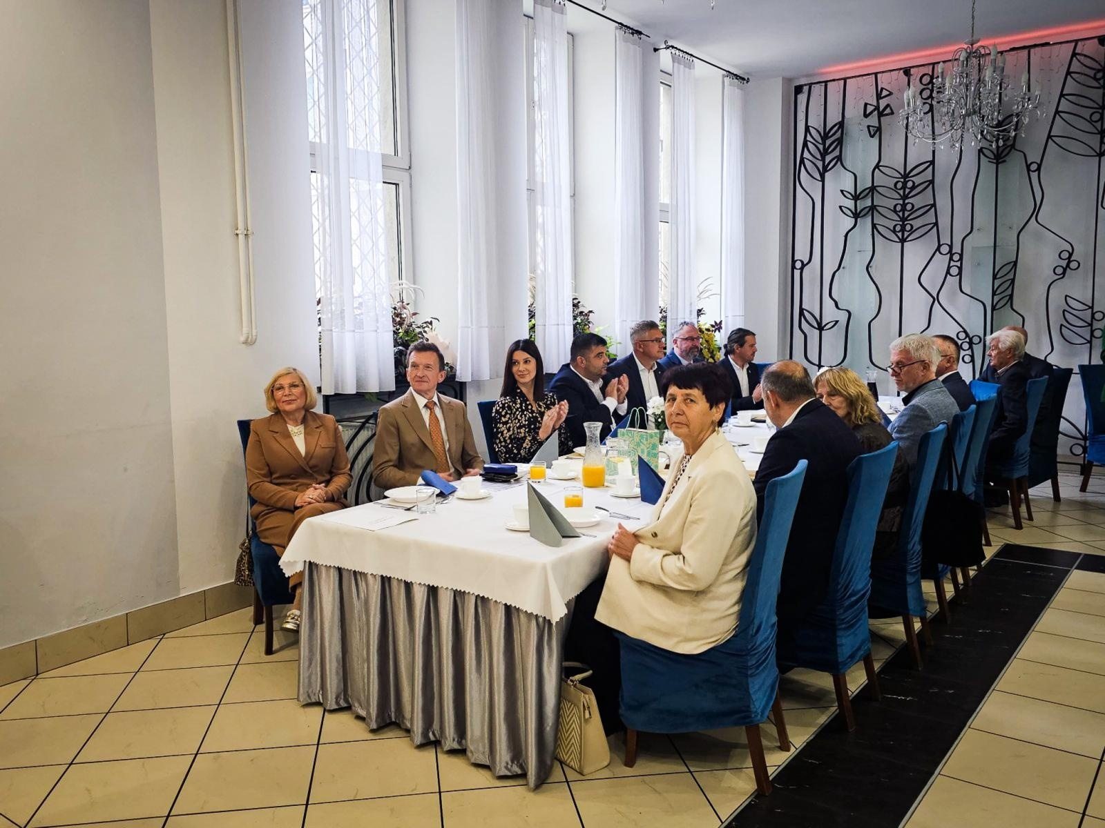 Zdjęcie w galerii na portalu naszraciborz.pl: Emerytowani nauczyciele z ZNP świętowali Dzień Edukacji Narodowej wiadomości z regionu