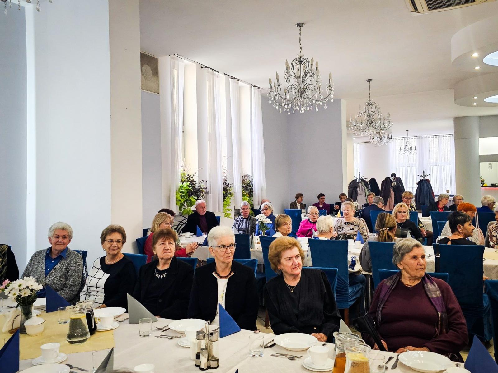 Zdjęcie w galerii na portalu naszraciborz.pl: Emerytowani nauczyciele z ZNP świętowali Dzień Edukacji Narodowej wiadomości z regionu