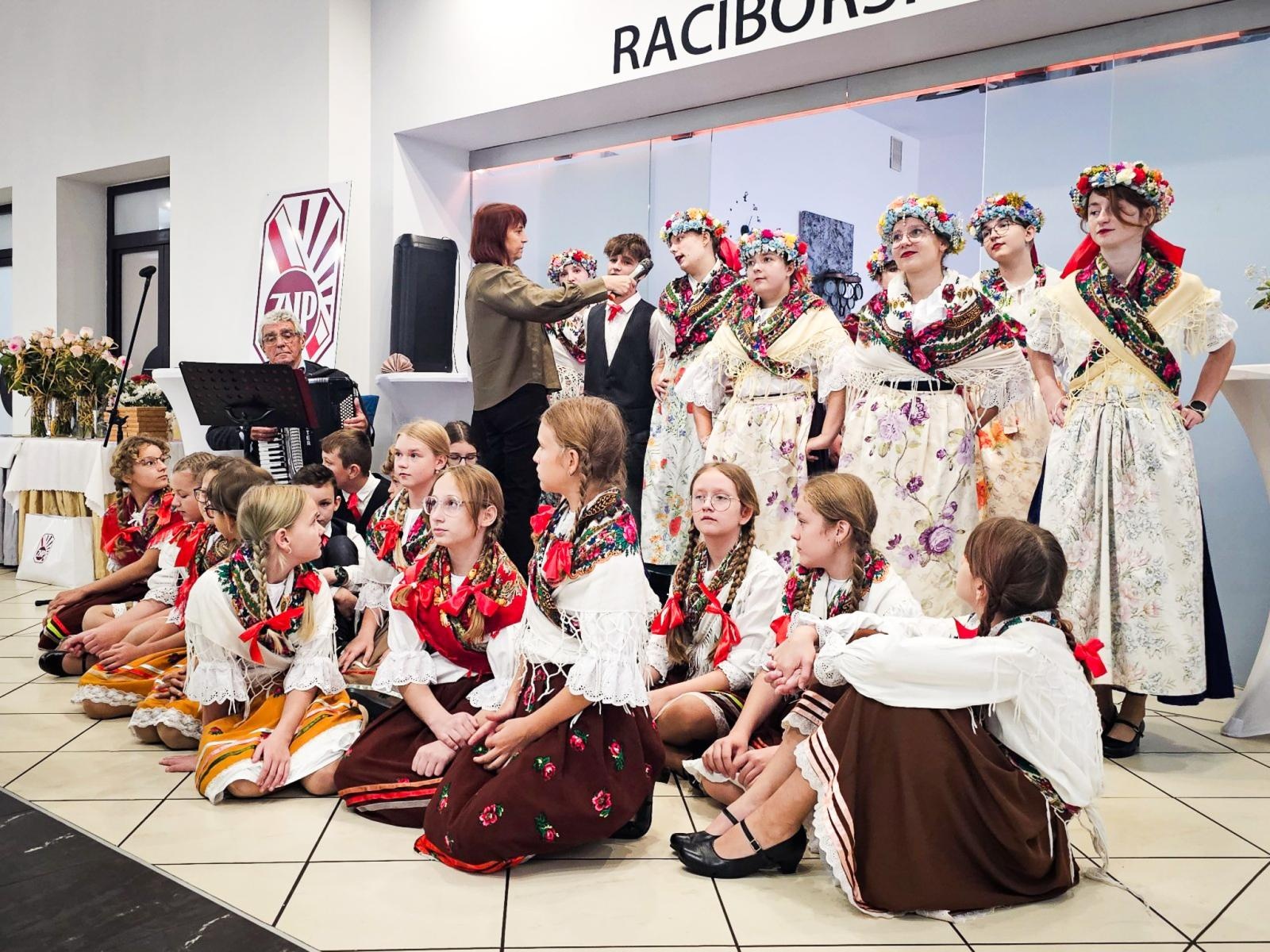 Zdjęcie w galerii na portalu naszraciborz.pl: Emerytowani nauczyciele z ZNP świętowali Dzień Edukacji Narodowej wiadomości z regionu