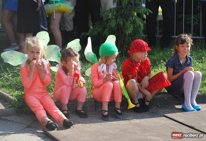 Zdjęcie w galerii na portalu naszraciborz.pl: Folklor i Zuzana na finał Dni Raciborza wiadomości z regionu