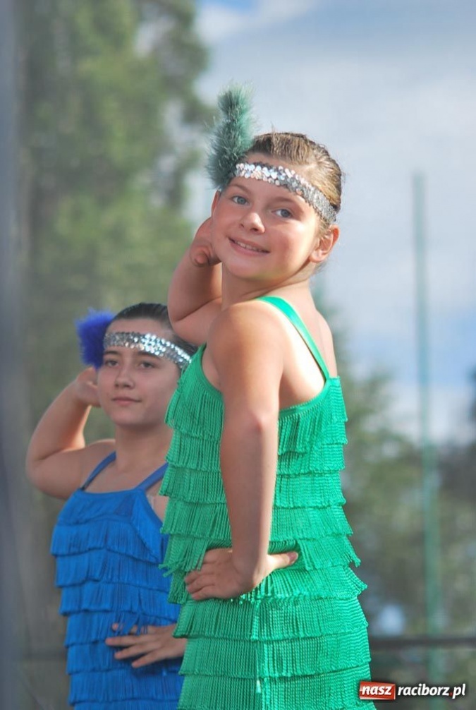 Zdjęcie w galerii na portalu naszraciborz.pl: Folklor i Zuzana na finał Dni Raciborza wiadomości z regionu