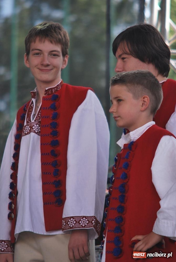 Zdjęcie w galerii na portalu naszraciborz.pl: Folklor i Zuzana na finał Dni Raciborza wiadomości z regionu
