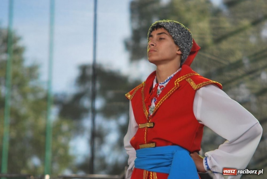 Zdjęcie w galerii na portalu naszraciborz.pl: Folklor i Zuzana na finał Dni Raciborza wiadomości z regionu
