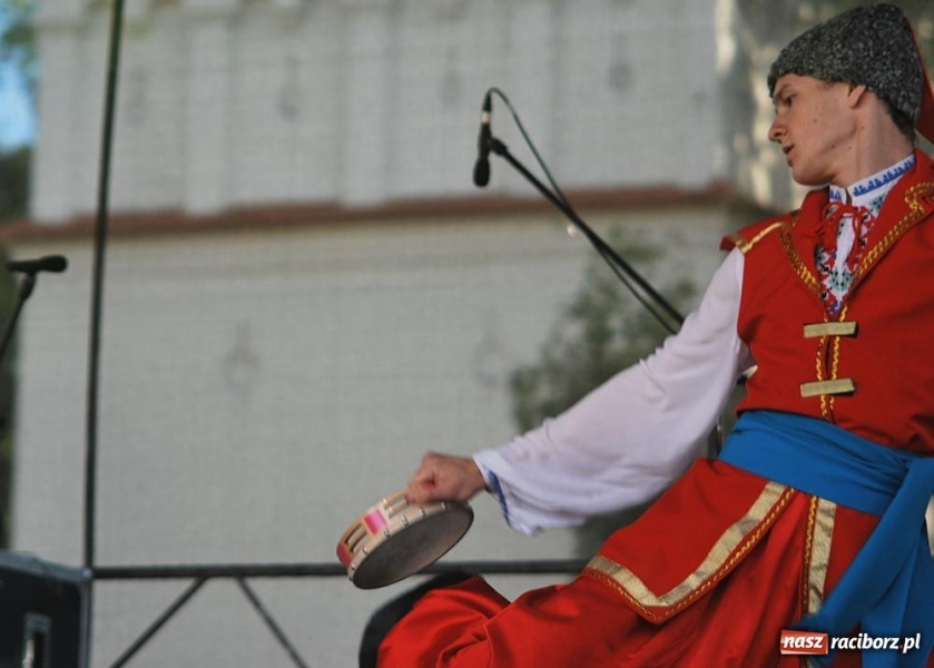 Zdjęcie w galerii na portalu naszraciborz.pl: Folklor i Zuzana na finał Dni Raciborza wiadomości z regionu