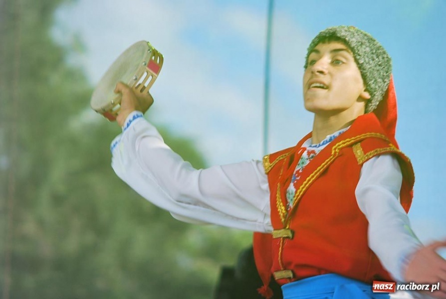 Zdjęcie w galerii na portalu naszraciborz.pl: Folklor i Zuzana na finał Dni Raciborza wiadomości z regionu