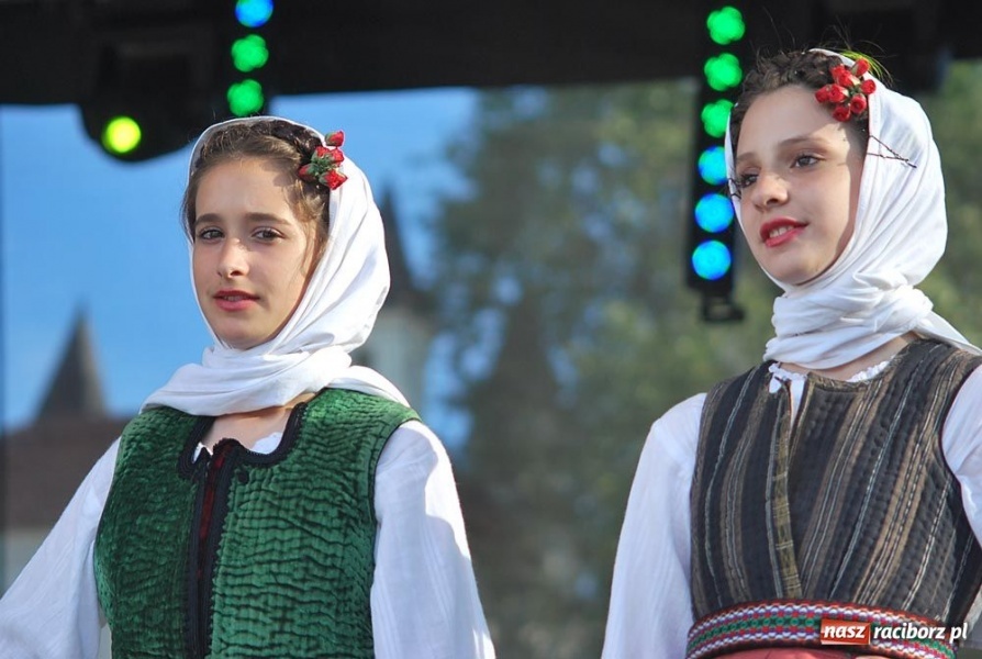 Zdjęcie w galerii na portalu naszraciborz.pl: Folklor i Zuzana na finał Dni Raciborza wiadomości z regionu