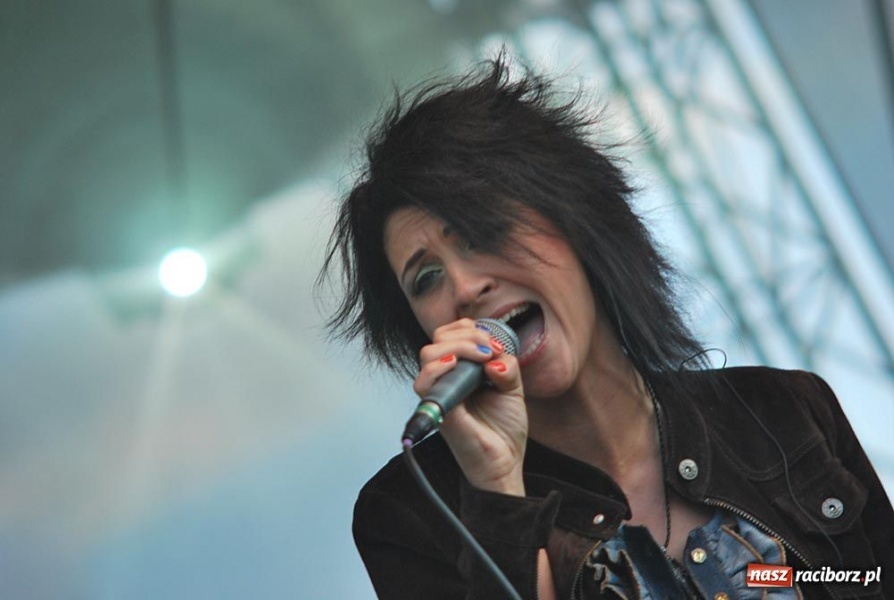 Zdjęcie w galerii na portalu naszraciborz.pl: Folklor i Zuzana na finał Dni Raciborza wiadomości z regionu