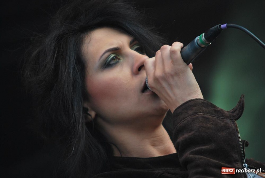 Zdjęcie w galerii na portalu naszraciborz.pl: Folklor i Zuzana na finał Dni Raciborza wiadomości z regionu