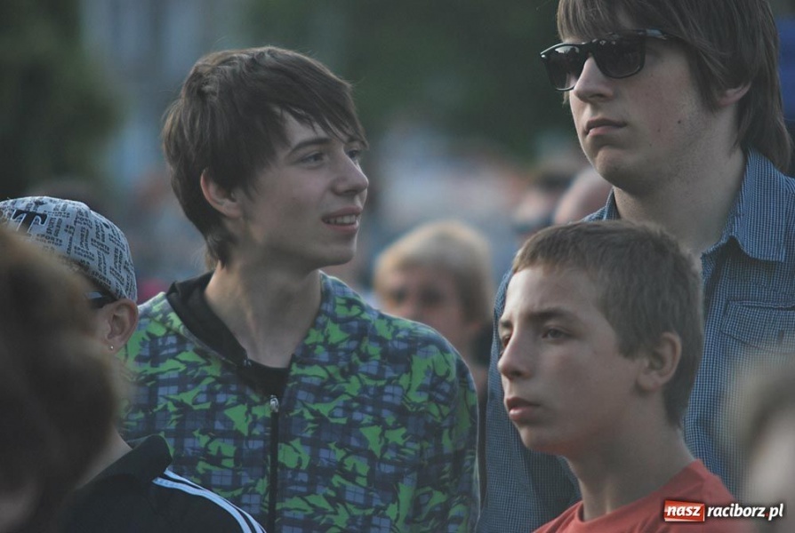 Zdjęcie w galerii na portalu naszraciborz.pl: Folklor i Zuzana na finał Dni Raciborza wiadomości z regionu