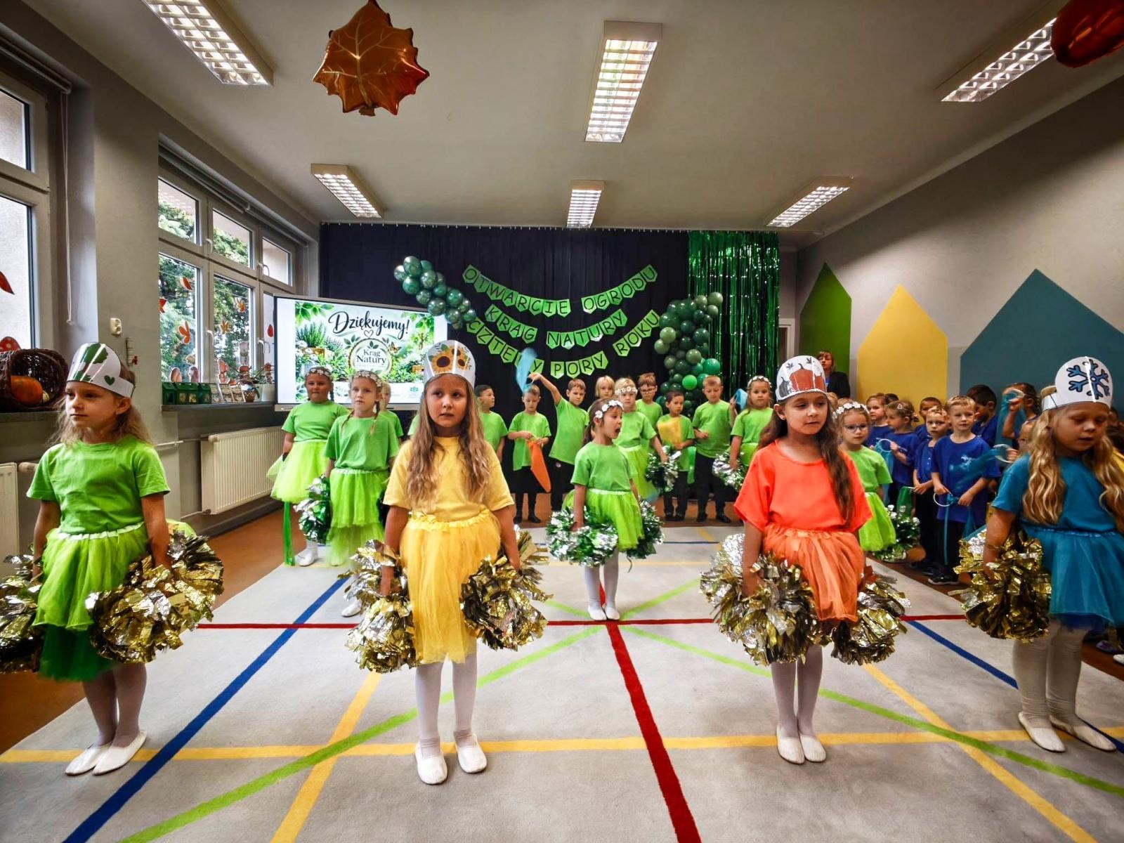 Zdjęcie w galerii na portalu naszraciborz.pl: W Tworkowie otwarto mini ogród botaniczny. Krąg Natury – Cztery Pory Roku wiadomości z regionu
