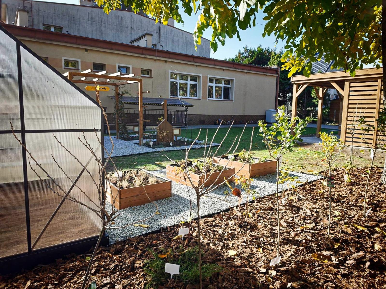 Zdjęcie w galerii na portalu naszraciborz.pl: W Tworkowie otwarto mini ogród botaniczny. Krąg Natury – Cztery Pory Roku wiadomości z regionu