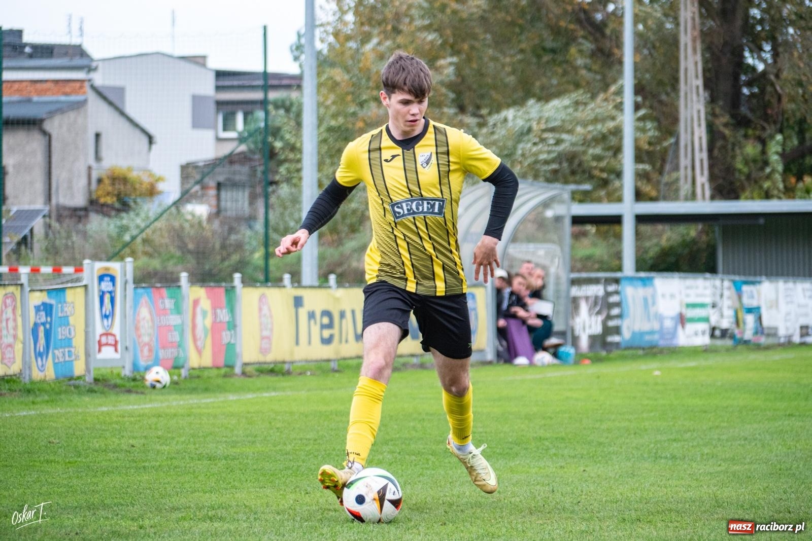 Zdjęcie w galerii na portalu naszraciborz.pl: Sześć goli przy Sportowej. Lubomia nie miała litości dla Nędzy [FOTO] wiadomości z regionu