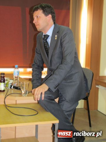 Zdjęcie w galerii na portalu naszraciborz.pl: Święty Mikołaj i policjant w jednym wiadomości z regionu