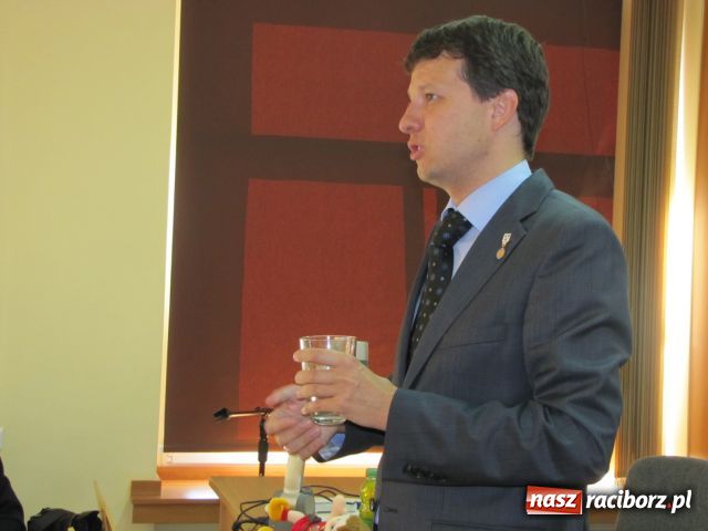 Zdjęcie w galerii na portalu naszraciborz.pl: Święty Mikołaj i policjant w jednym wiadomości z regionu