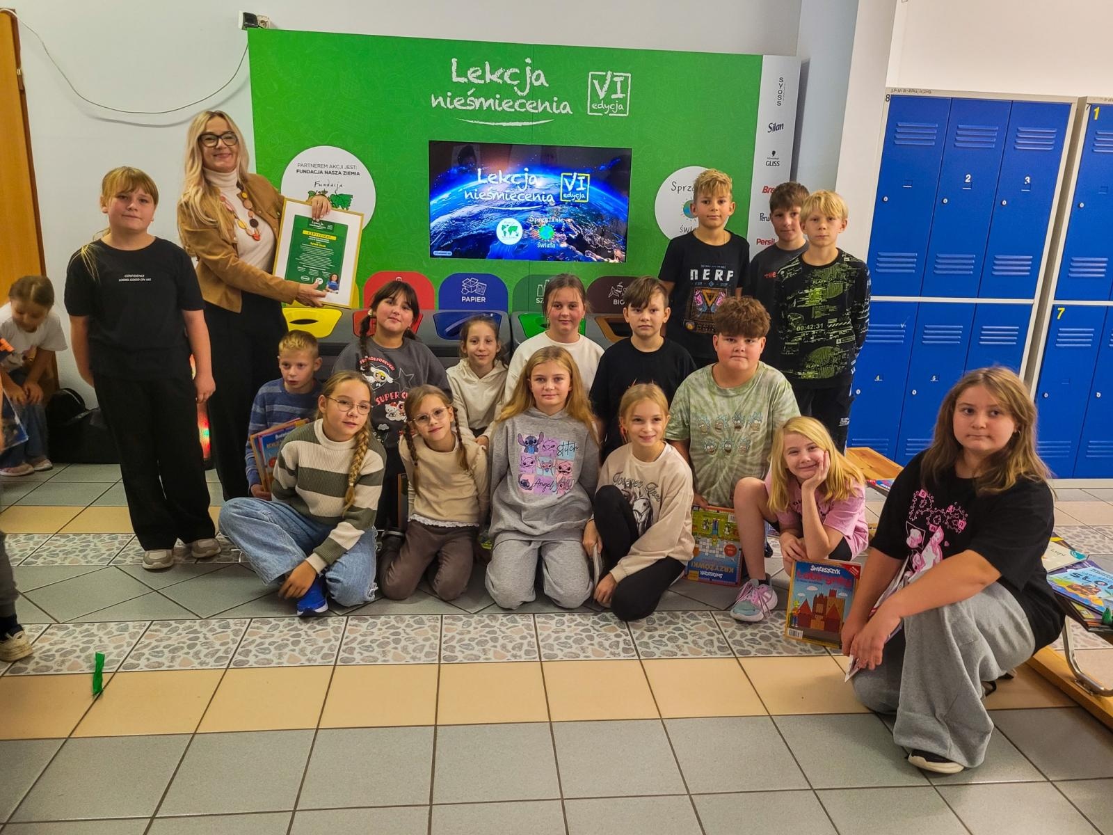 Zdjęcie w galerii na portalu naszraciborz.pl: Nagroda główna dla SP w Nędzy w szóstej edycji Lekcji Nieśmiecenia wiadomości z regionu