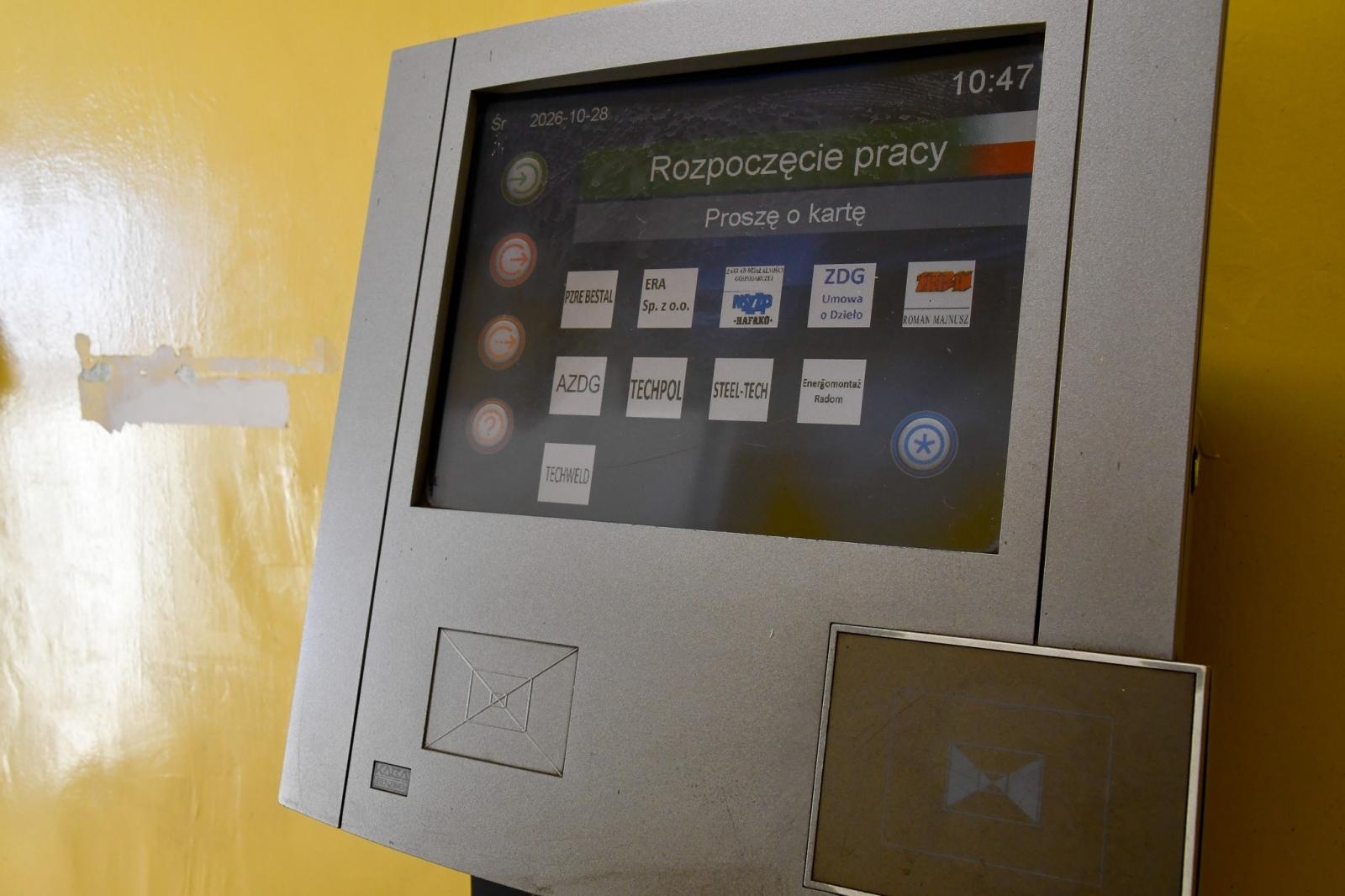 Zdjęcie w galerii na portalu naszraciborz.pl: Rafako to wielkie zobowiązanie Donalda Tuska. Minister finansów w Raciborzu, Jelcz i Rosomak ze wsparciem KSSE wiadomości z regionu