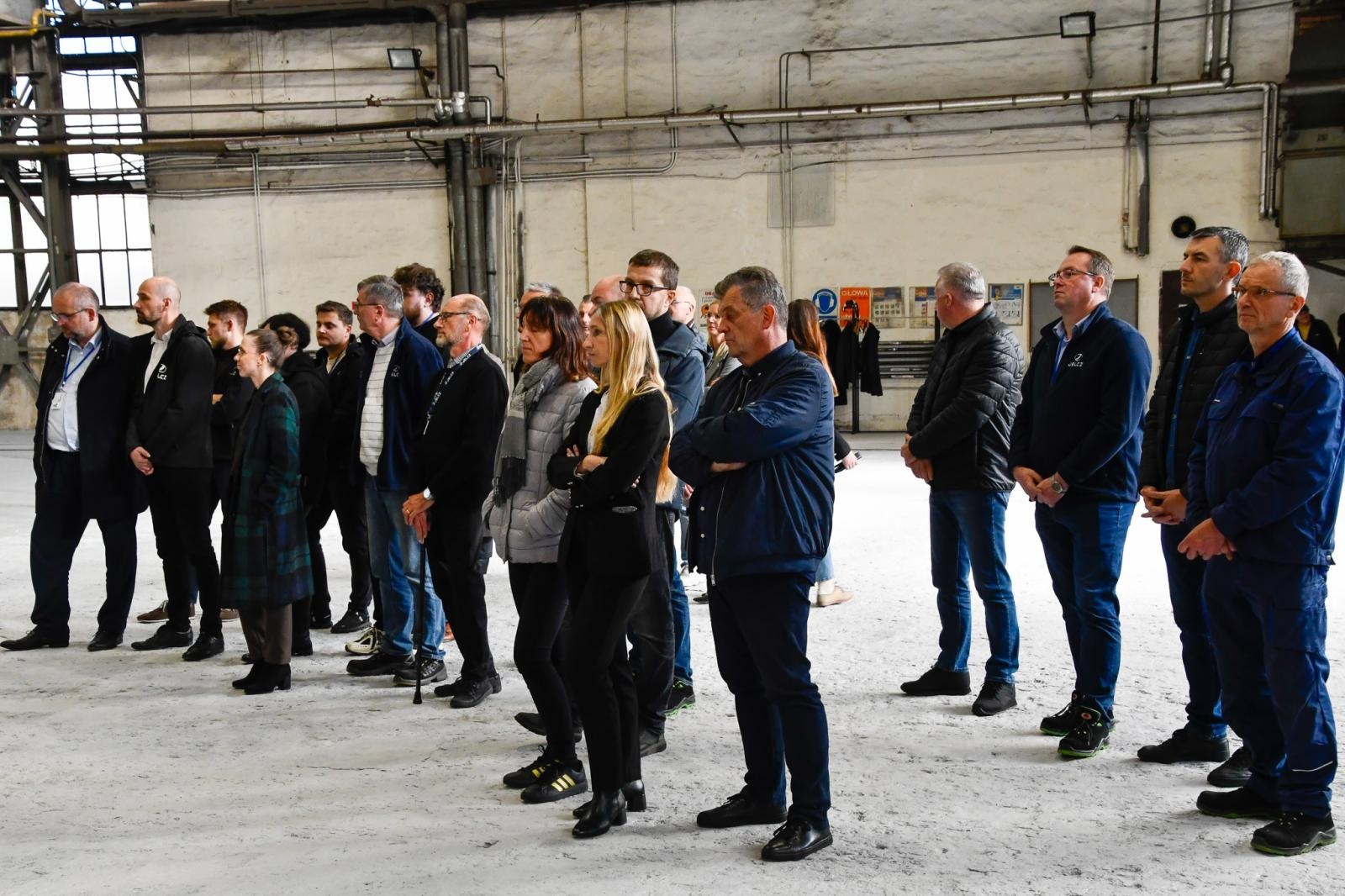 Zdjęcie w galerii na portalu naszraciborz.pl: Rafako to wielkie zobowiązanie Donalda Tuska. Minister finansów w Raciborzu, Jelcz i Rosomak ze wsparciem KSSE wiadomości z regionu