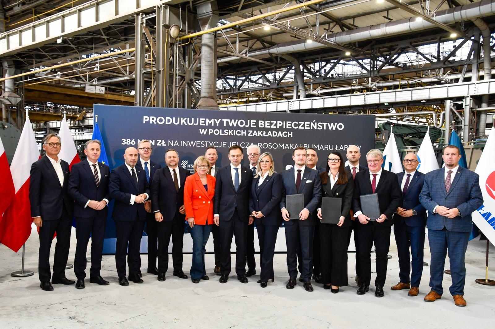 Zdjęcie w galerii na portalu naszraciborz.pl: Rafako to wielkie zobowiązanie Donalda Tuska. Minister finansów w Raciborzu, Jelcz i Rosomak ze wsparciem KSSE wiadomości z regionu
