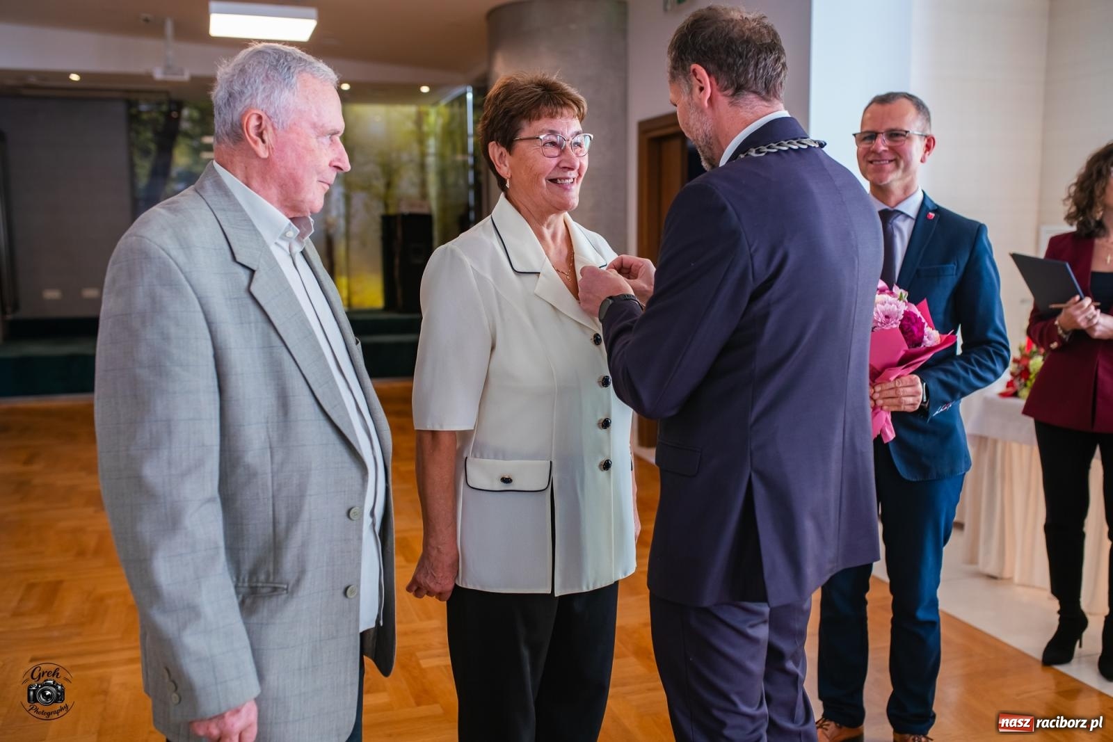 Zdjęcie w galerii na portalu naszraciborz.pl: Zakochać się, to nie sztuka. Sztuką jest wytrwać w tej miłości. Jubileusze małżeńskie w Krzanowicach [FOTO] wiadomości z regionu