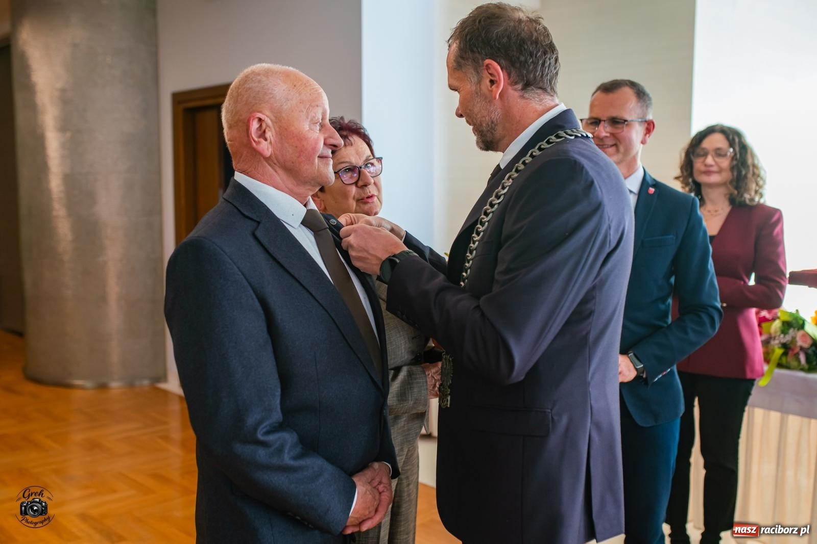 Zdjęcie w galerii na portalu naszraciborz.pl: Zakochać się, to nie sztuka. Sztuką jest wytrwać w tej miłości. Jubileusze małżeńskie w Krzanowicach [FOTO] wiadomości z regionu