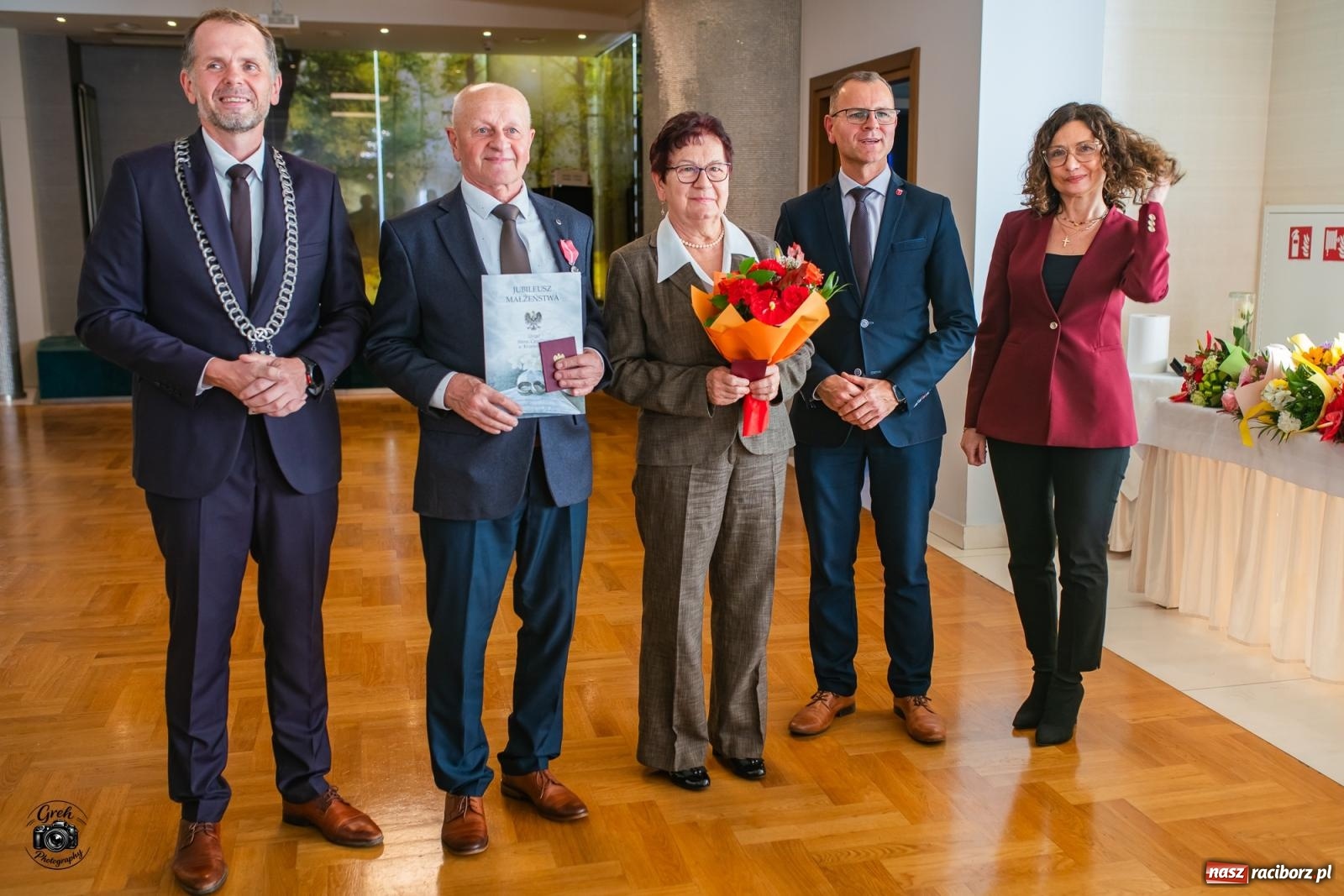 Zdjęcie w galerii na portalu naszraciborz.pl: Zakochać się, to nie sztuka. Sztuką jest wytrwać w tej miłości. Jubileusze małżeńskie w Krzanowicach [FOTO] wiadomości z regionu