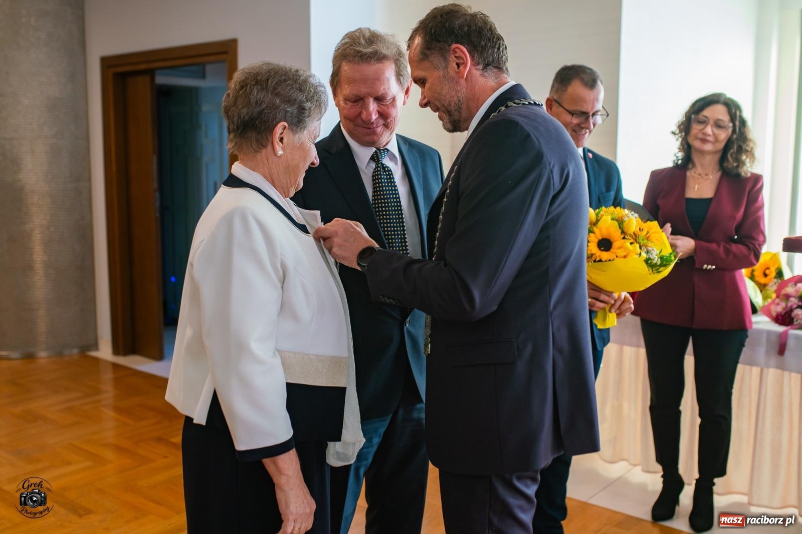Zdjęcie w galerii na portalu naszraciborz.pl: Zakochać się, to nie sztuka. Sztuką jest wytrwać w tej miłości. Jubileusze małżeńskie w Krzanowicach [FOTO] wiadomości z regionu