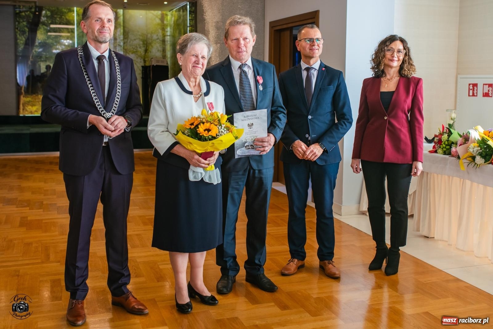 Zdjęcie w galerii na portalu naszraciborz.pl: Zakochać się, to nie sztuka. Sztuką jest wytrwać w tej miłości. Jubileusze małżeńskie w Krzanowicach [FOTO] wiadomości z regionu