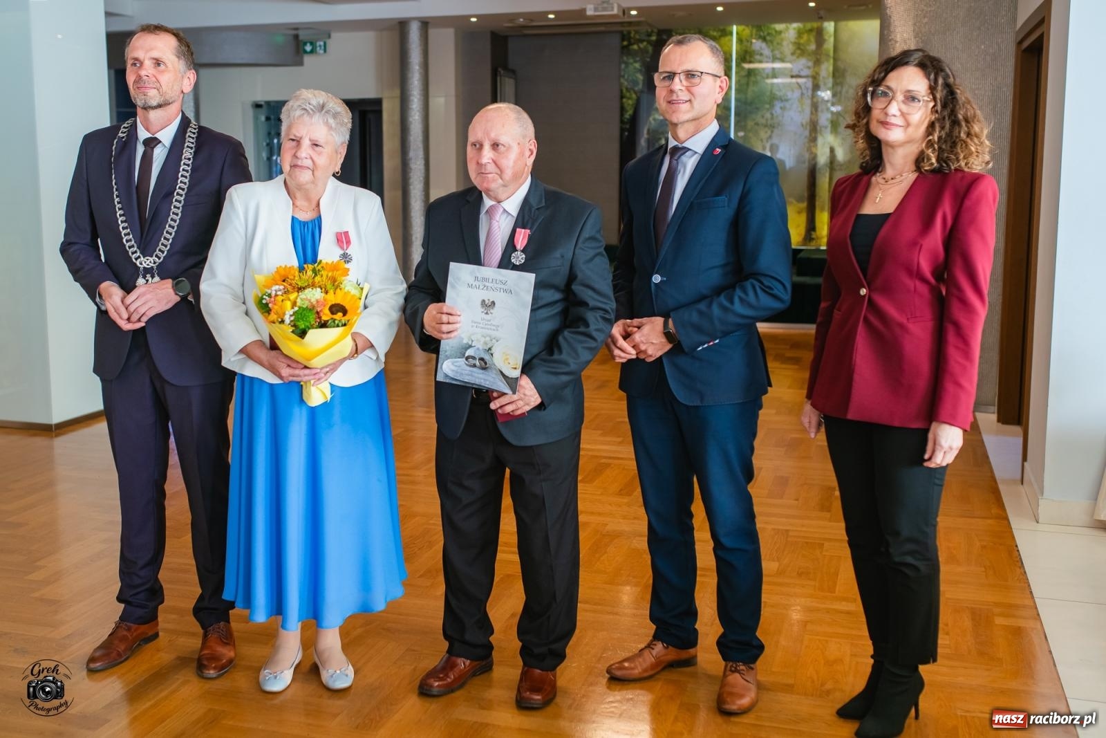 Zdjęcie w galerii na portalu naszraciborz.pl: Zakochać się, to nie sztuka. Sztuką jest wytrwać w tej miłości. Jubileusze małżeńskie w Krzanowicach [FOTO] wiadomości z regionu