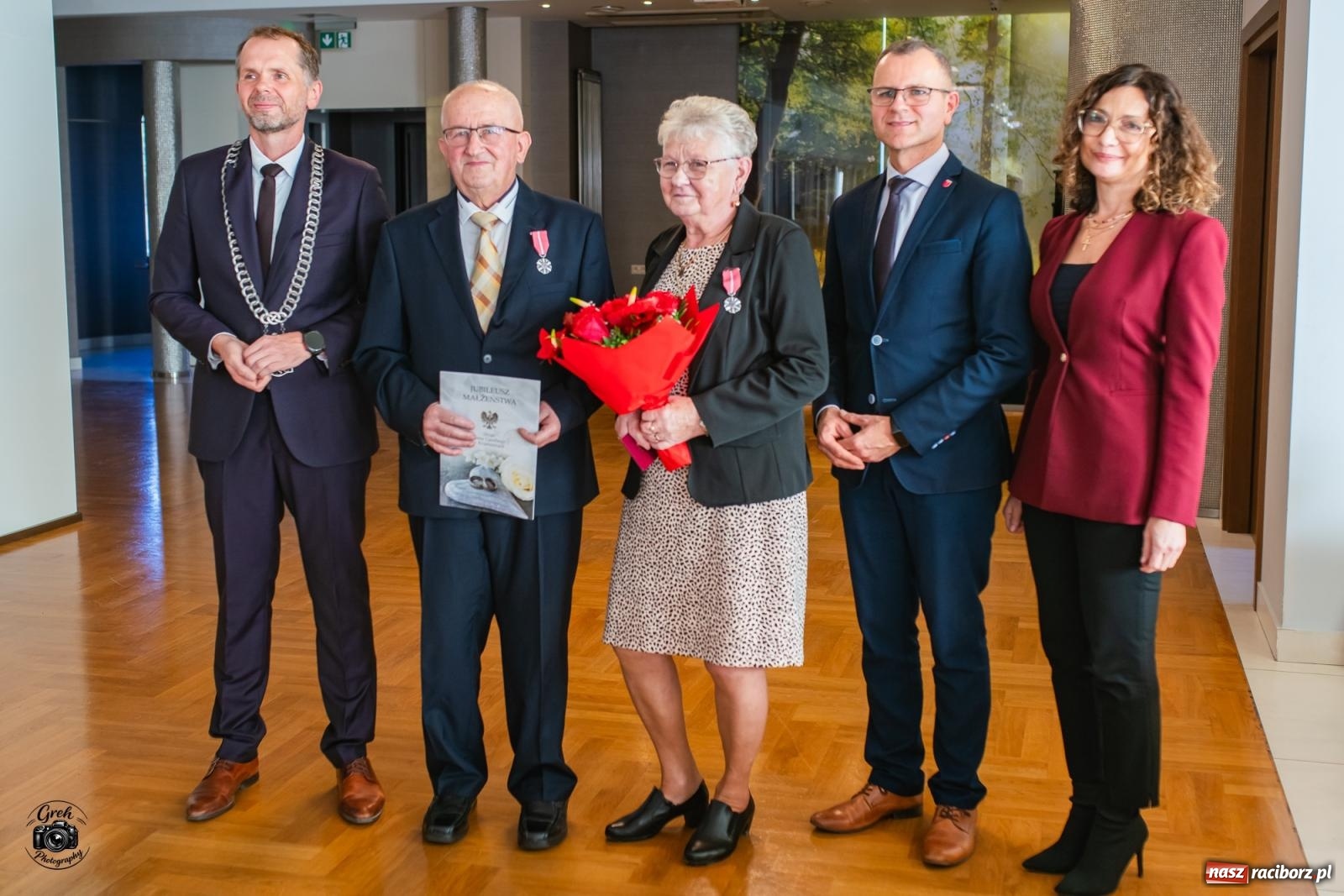 Zdjęcie w galerii na portalu naszraciborz.pl: Zakochać się, to nie sztuka. Sztuką jest wytrwać w tej miłości. Jubileusze małżeńskie w Krzanowicach [FOTO] wiadomości z regionu