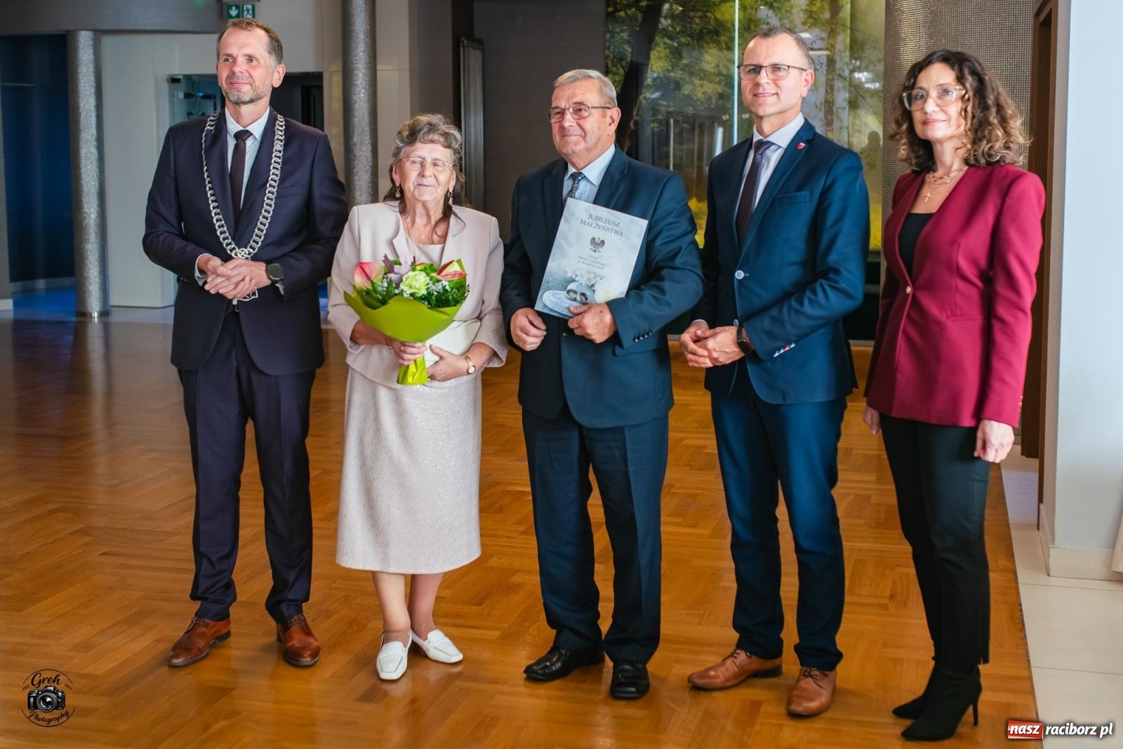 Zdjęcie w galerii na portalu naszraciborz.pl: Zakochać się, to nie sztuka. Sztuką jest wytrwać w tej miłości. Jubileusze małżeńskie w Krzanowicach [FOTO] wiadomości z regionu