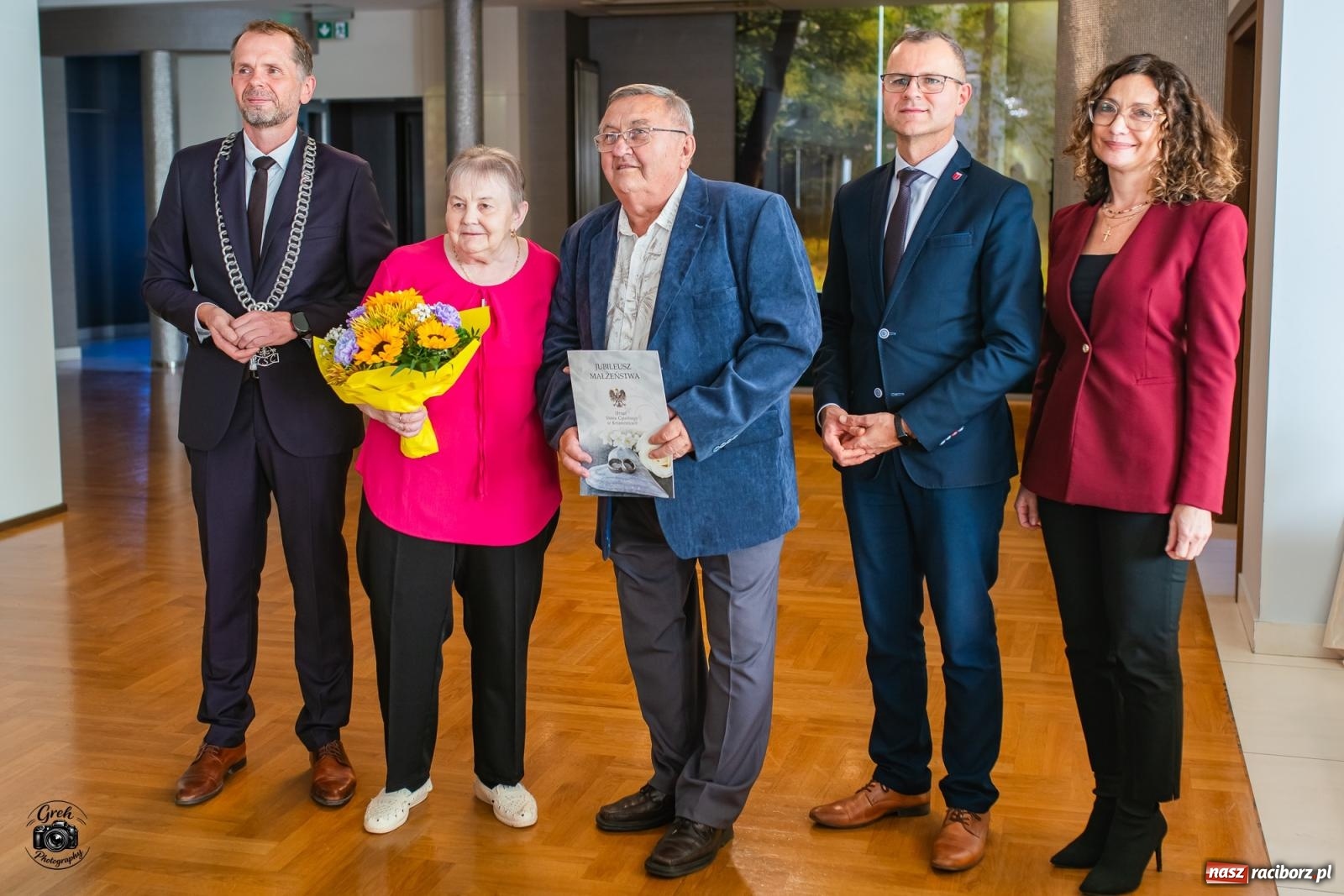 Zdjęcie w galerii na portalu naszraciborz.pl: Zakochać się, to nie sztuka. Sztuką jest wytrwać w tej miłości. Jubileusze małżeńskie w Krzanowicach [FOTO] wiadomości z regionu