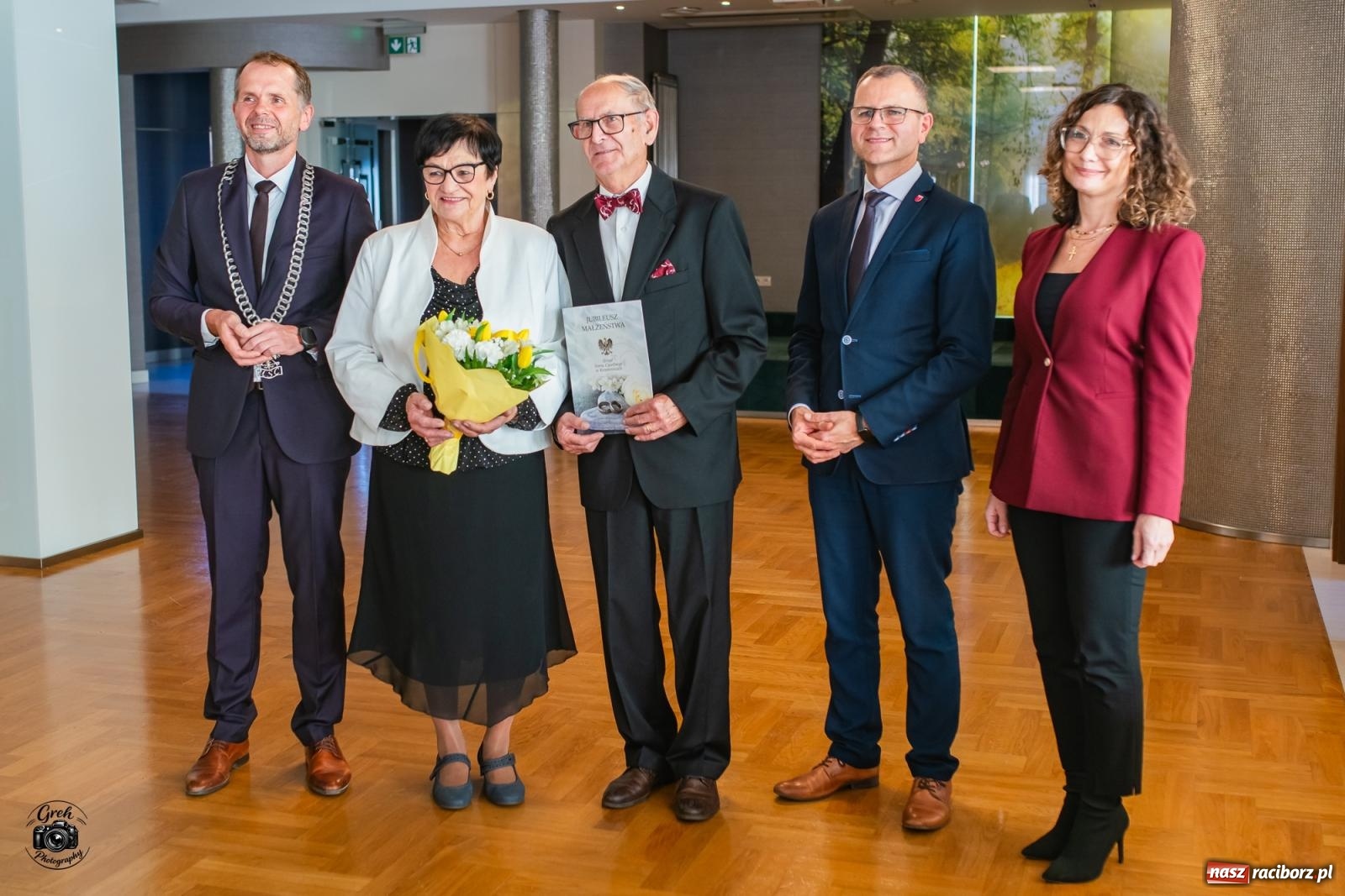 Zdjęcie w galerii na portalu naszraciborz.pl: Zakochać się, to nie sztuka. Sztuką jest wytrwać w tej miłości. Jubileusze małżeńskie w Krzanowicach [FOTO] wiadomości z regionu