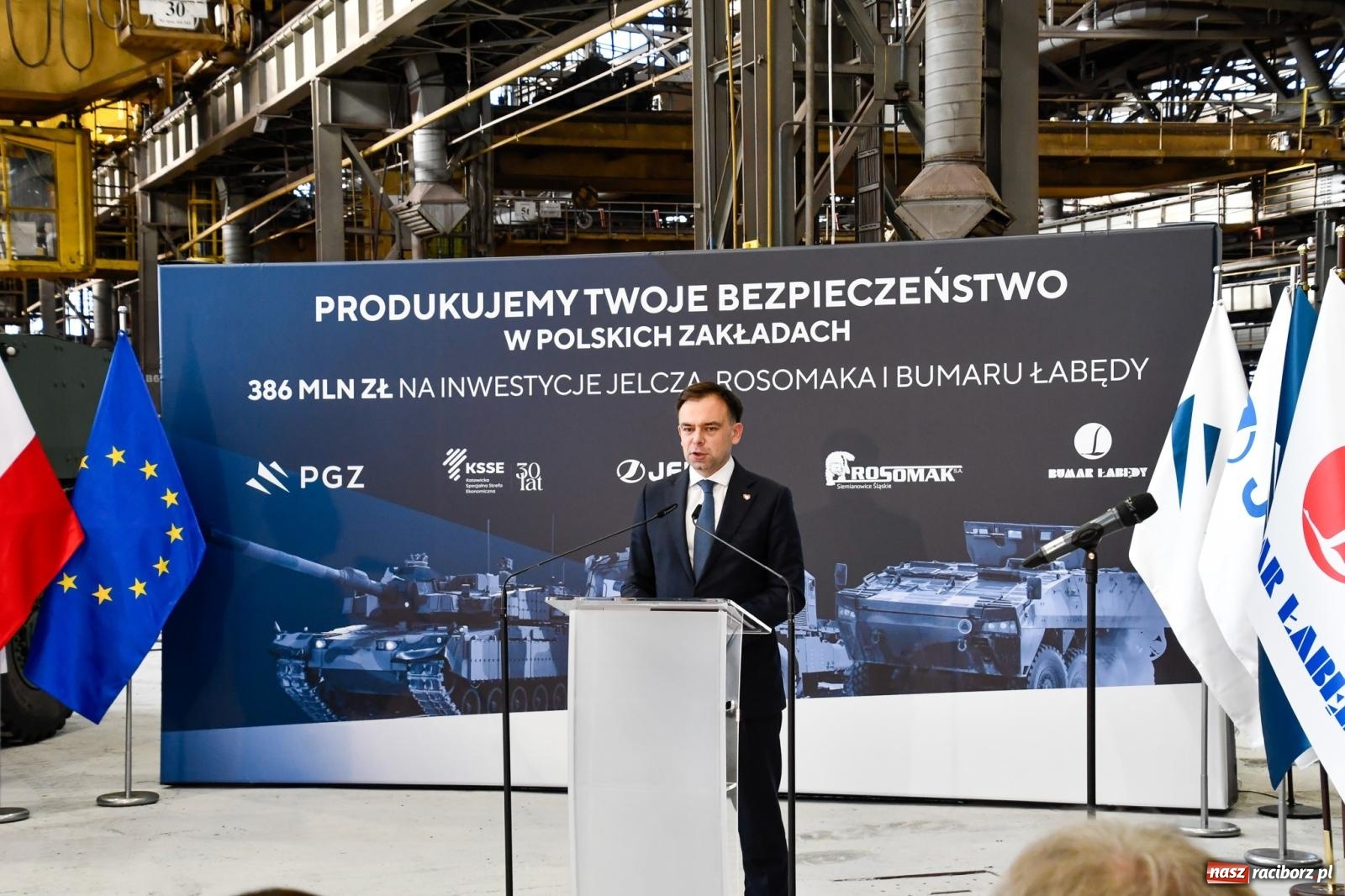 Zdjęcie w galerii na portalu naszraciborz.pl: Rafako to wielkie zobowiązanie Donalda Tuska. Minister finansów w Raciborzu, Jelcz i Rosomak ze wsparciem KSSE wiadomości z regionu