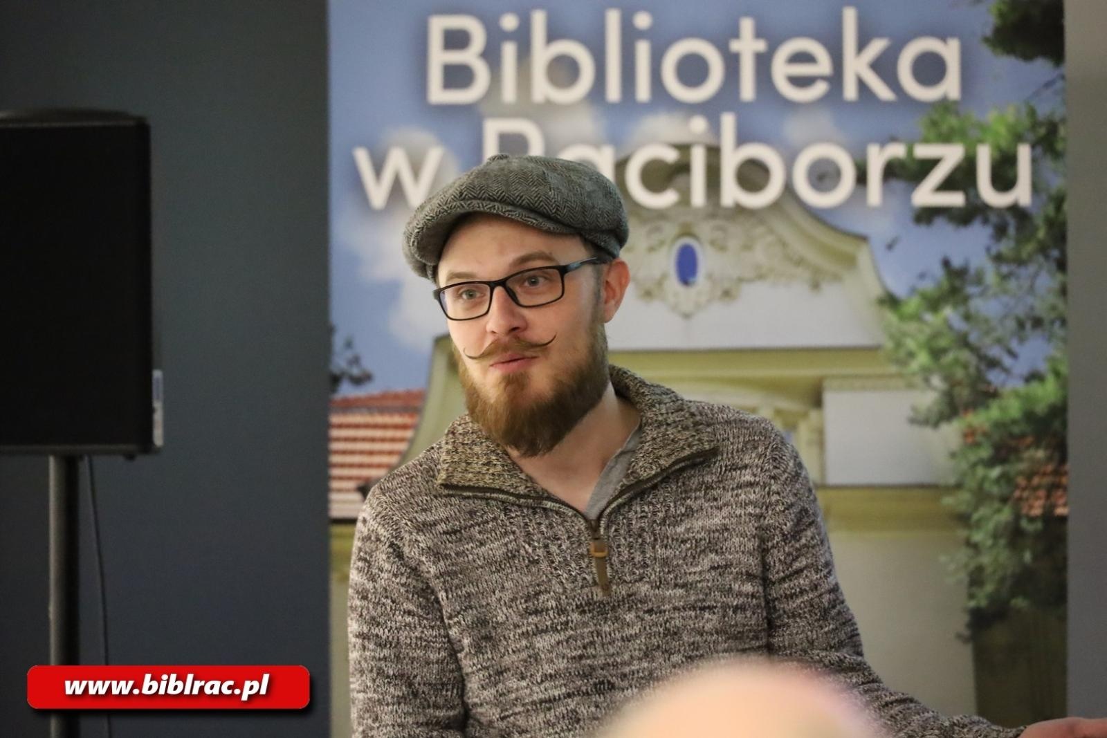 Zdjęcie w galerii na portalu naszraciborz.pl: Ślady pamięci - wernisaż wystawy fotografii w bibliotecznej Galerii Gawra wiadomości z regionu